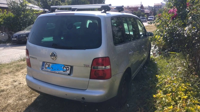 VW Touran, снимка 7 - Автомобили и джипове - 47358557