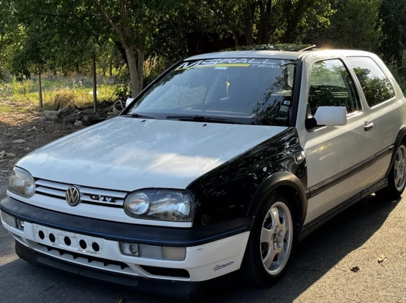 VW Golf, снимка 2 - Автомобили и джипове - 48092447