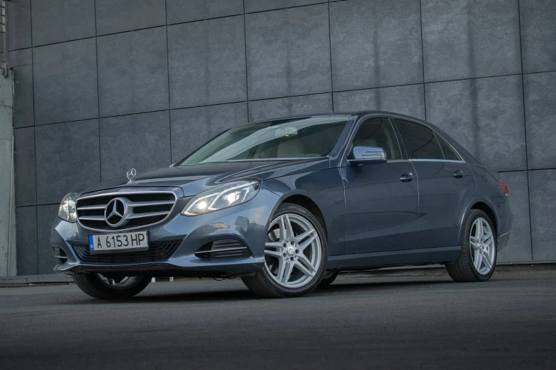 Mercedes-Benz E 250 4matic , LED , РЕАЛНИ КМ!!!, снимка 2 - Автомобили и джипове - 51103664