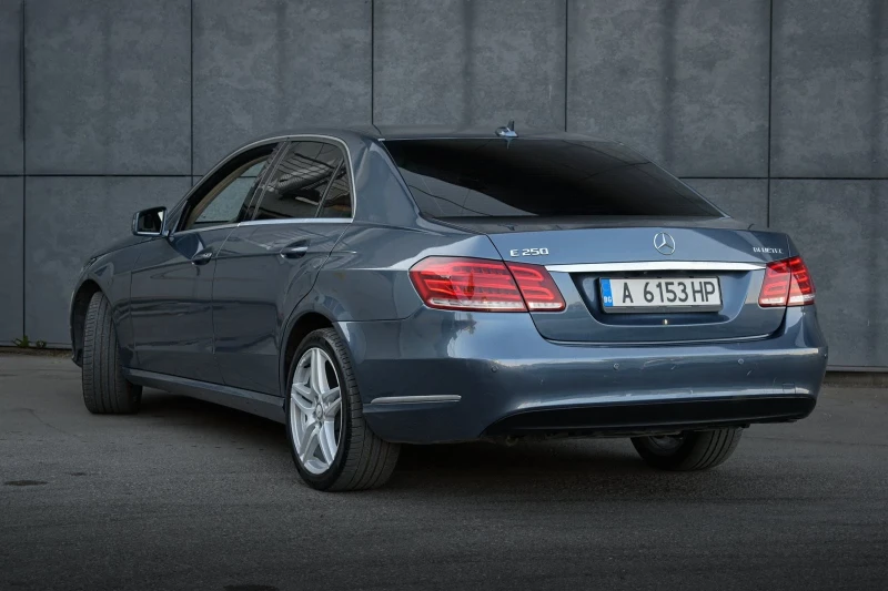 Mercedes-Benz E 250 4matic , LED , РЕАЛНИ КМ!!!, снимка 9 - Автомобили и джипове - 51103664