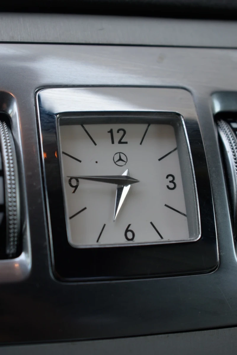 Mercedes-Benz E 250 4matic , LED , РЕАЛНИ КМ!!!, снимка 16 - Автомобили и джипове - 51103664