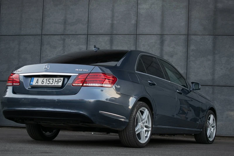 Mercedes-Benz E 250 4matic , LED , РЕАЛНИ КМ!!!, снимка 8 - Автомобили и джипове - 51103664