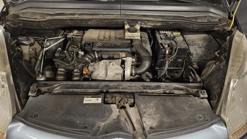 Citroen C4 Picasso 1.6 HDI, снимка 8 - Автомобили и джипове - 52399943