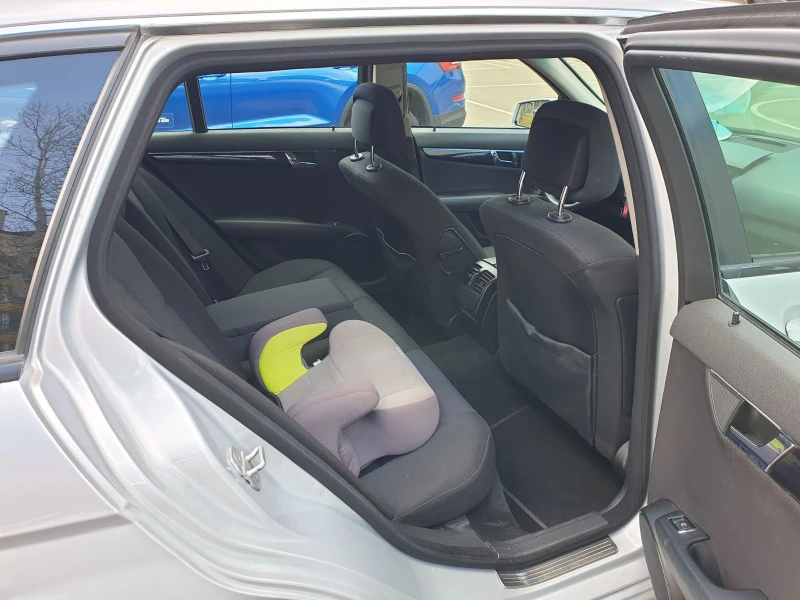 Mercedes-Benz C 220 CDI, снимка 10 - Автомобили и джипове - 52530451