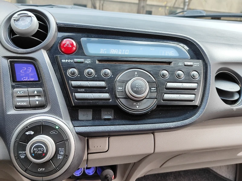 Honda Insight, снимка 16 - Автомобили и джипове - 52566160