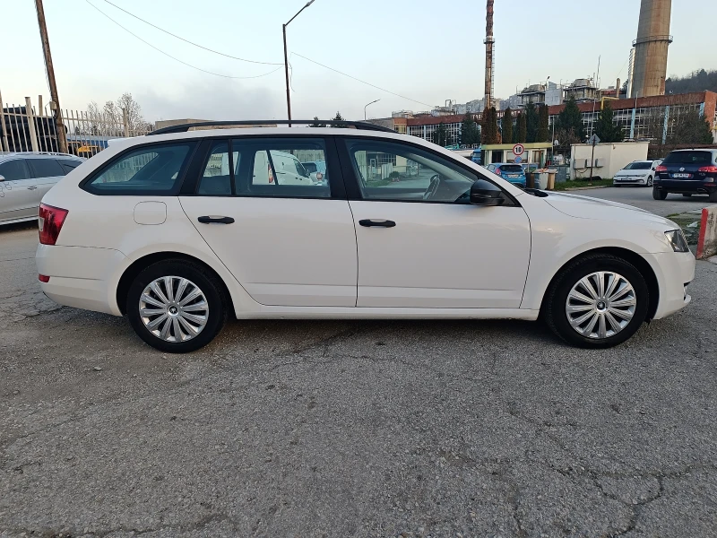 Skoda Octavia 1.6TDI 90k.c, снимка 6 - Автомобили и джипове - 52824155
