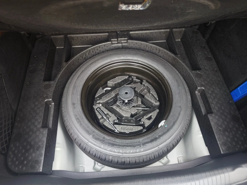 Opel Insignia 2.0iTurbo/Avtomat/4X4/FaceLift/FULL, снимка 13 - Автомобили и джипове - 53396694