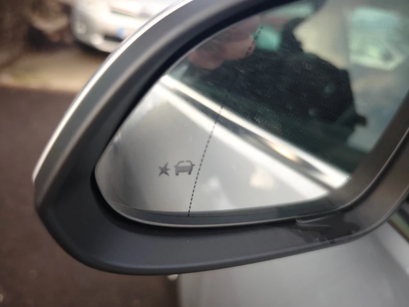 Opel Insignia 2.0iTurbo/Avtomat/4X4/FaceLift/FULL, снимка 17 - Автомобили и джипове - 53396694