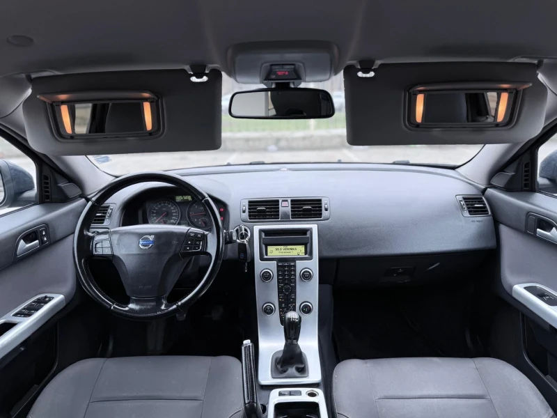 Volvo V50 1.6D/FACELIFT/ОБСЛУЖЕН+ ВСИЧКО ПЛАТЕНО/EURO 5 , снимка 8 - Автомобили и джипове - 53399894