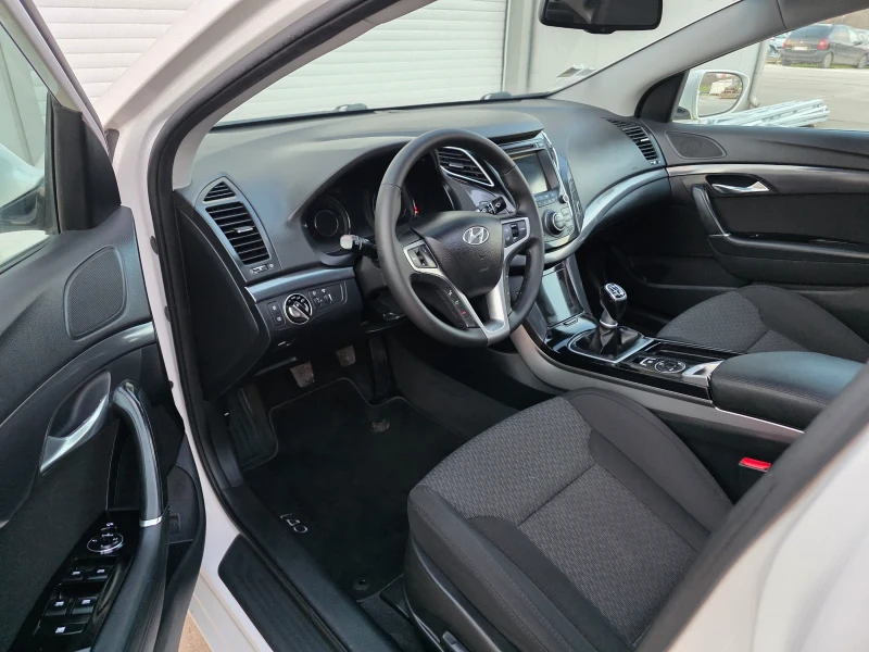 Hyundai I40 Navi panorama , снимка 7 - Автомобили и джипове - 53421236