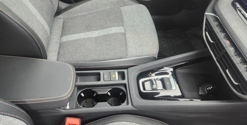 Skoda Octavia 1.5 TSI m-hev, снимка 7 - Автомобили и джипове - 53515318