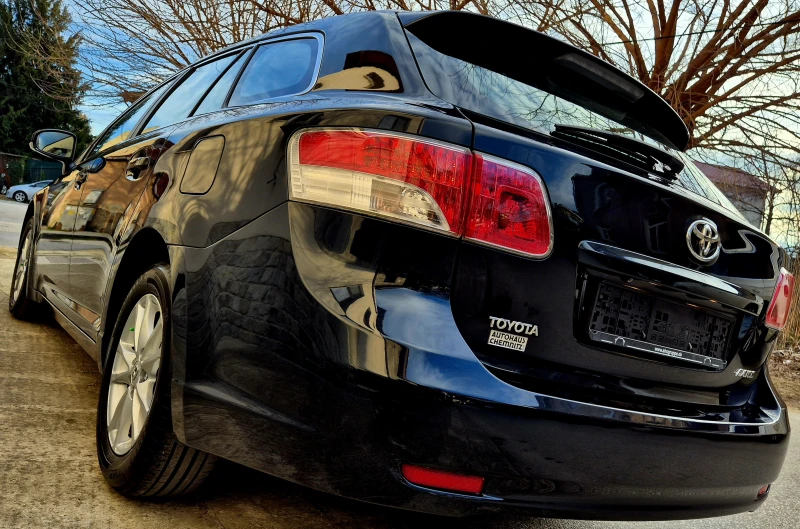 Toyota Avensis 1.8i-veriga-navi-6speed-japan, снимка 3 - Автомобили и джипове - 53596778