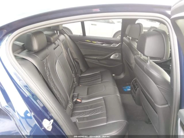 BMW 540 XDRIVE* M-PACK* BOWERS & WILKINS* SPORT EXHAUST* , снимка 10 - Автомобили и джипове - 53976557