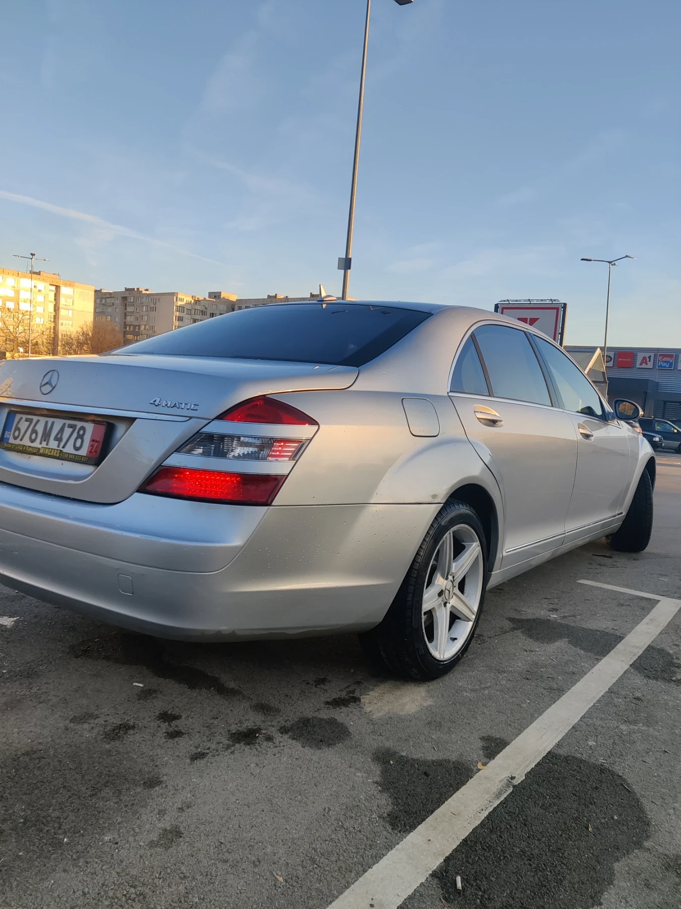 Mercedes-Benz S 500 550* 4Matic* Дистроник* Вакуум на вратите - изображение 4