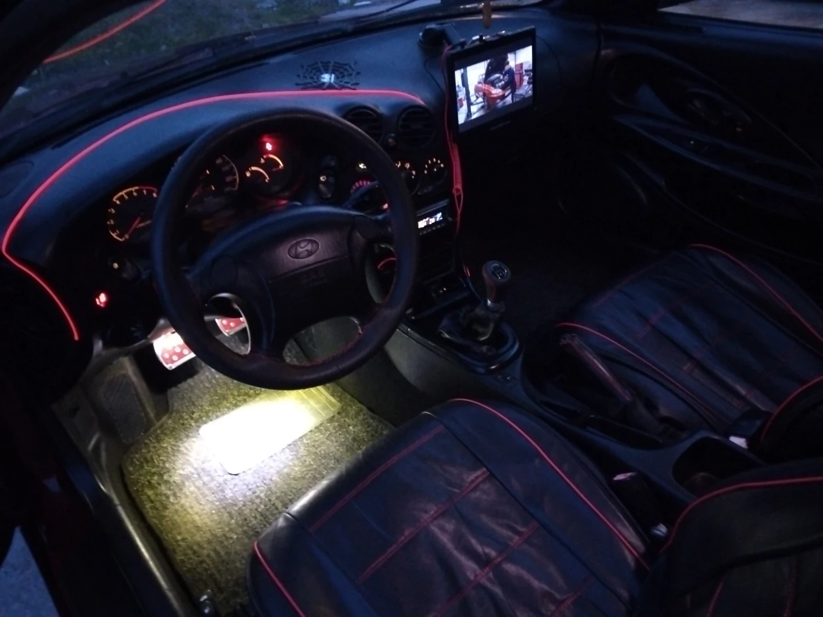 Hyundai Coupe, снимка 4 - Автомобили и джипове - 50488109