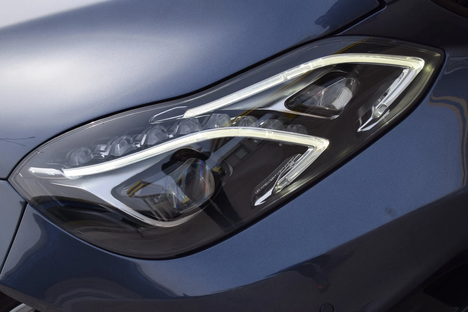 Mercedes-Benz E 250 4matic , LED , РЕАЛНИ КМ!!!, снимка 8 - Автомобили и джипове - 51103664