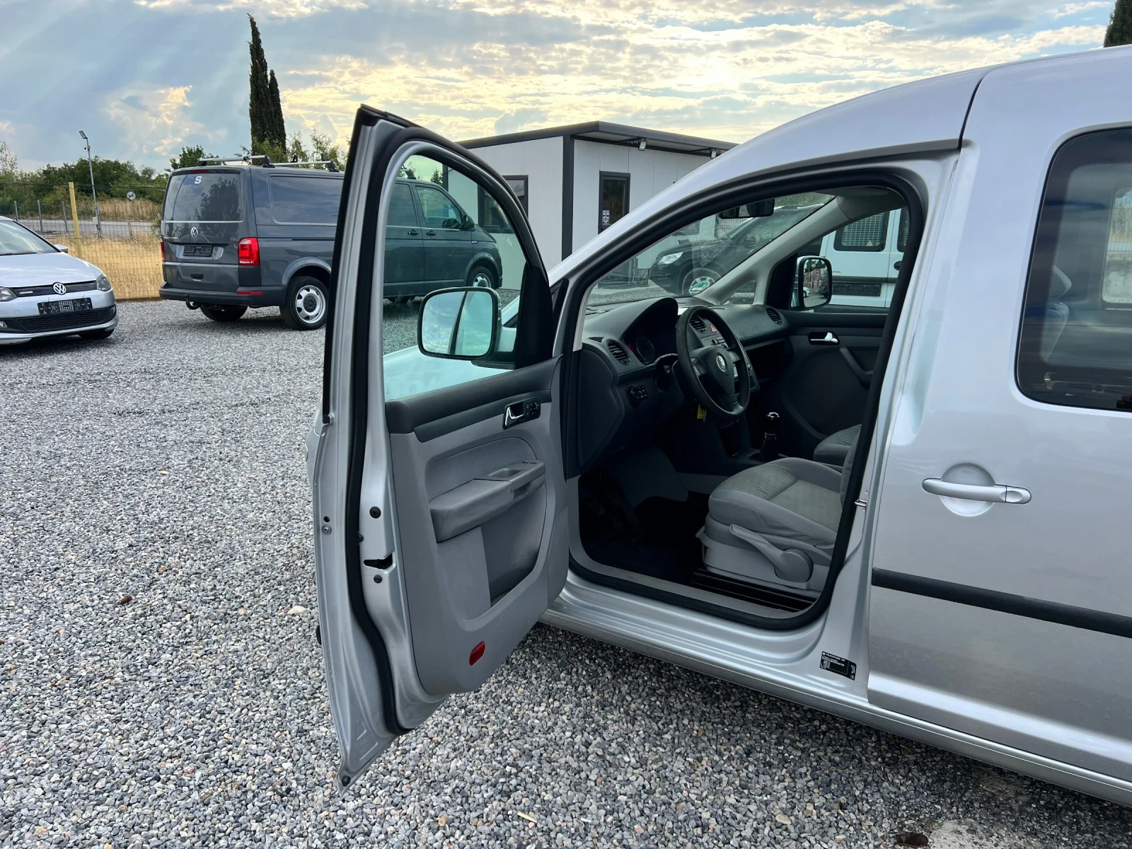 VW Caddy 5 МЕСТА МАКСИ - изображение 5