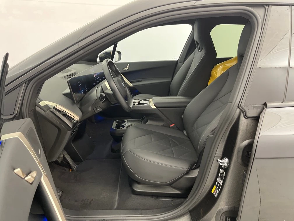 BMW iX  * 50 - xDrive* xDrive * АВТОФИНАНСИРАНЕ*  - изображение 9