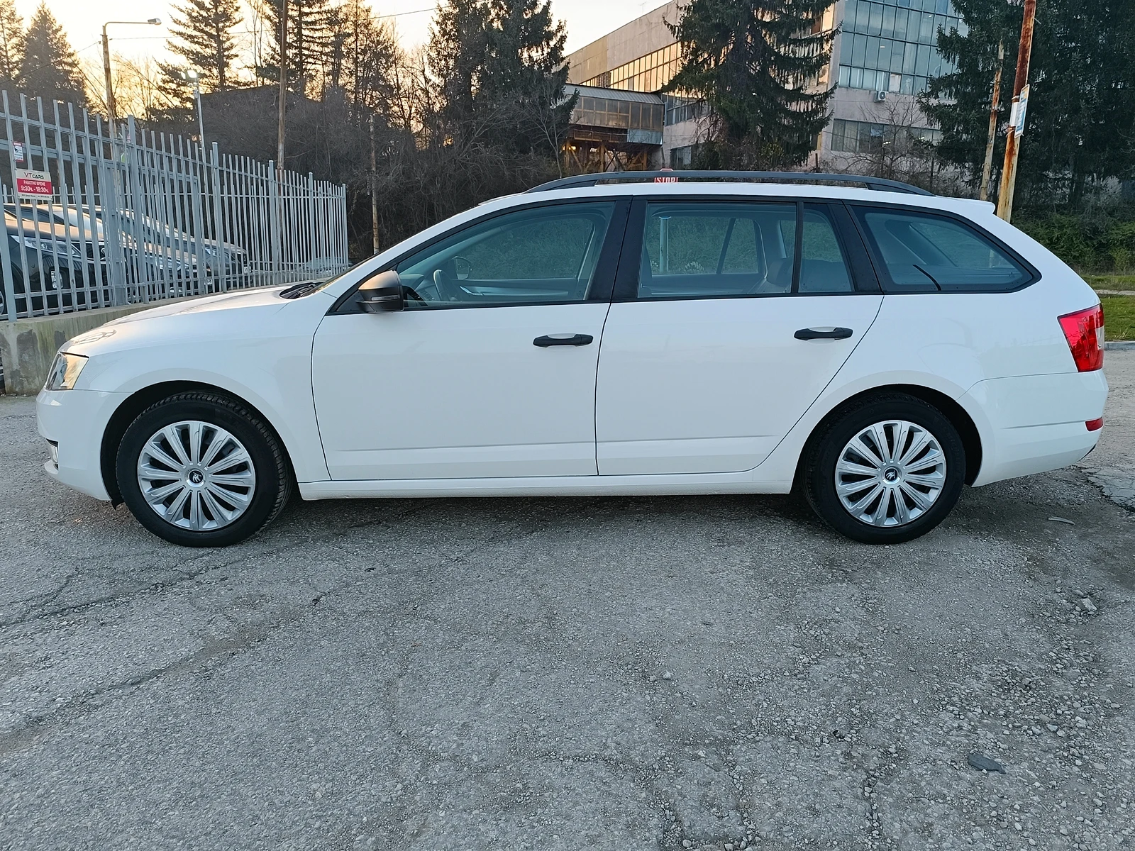Skoda Octavia 1.6TDI 90k.c - изображение 2