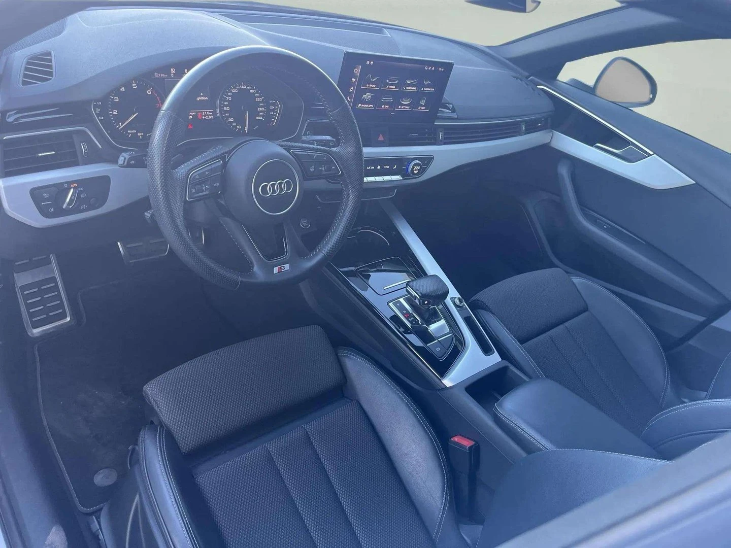 Audi A4 S line 40 TFSI - изображение 6