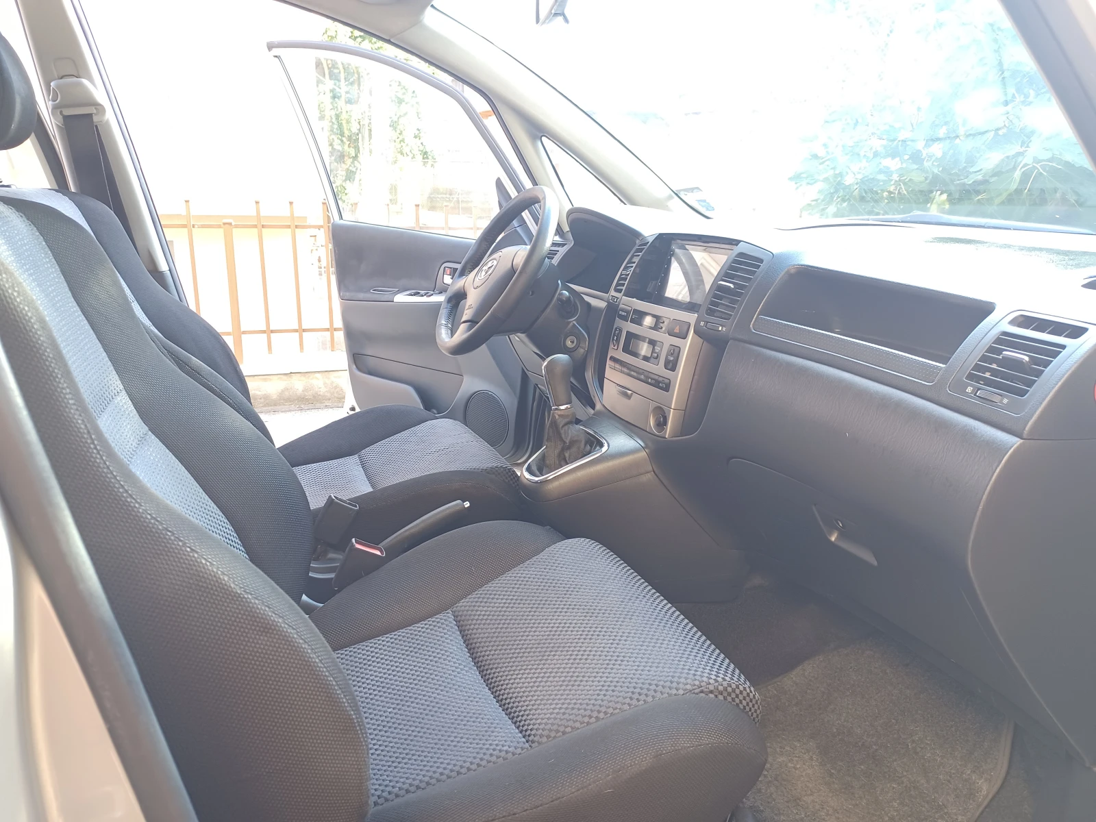 Toyota Corolla verso 2.0 D4D 90к.с. - изображение 7