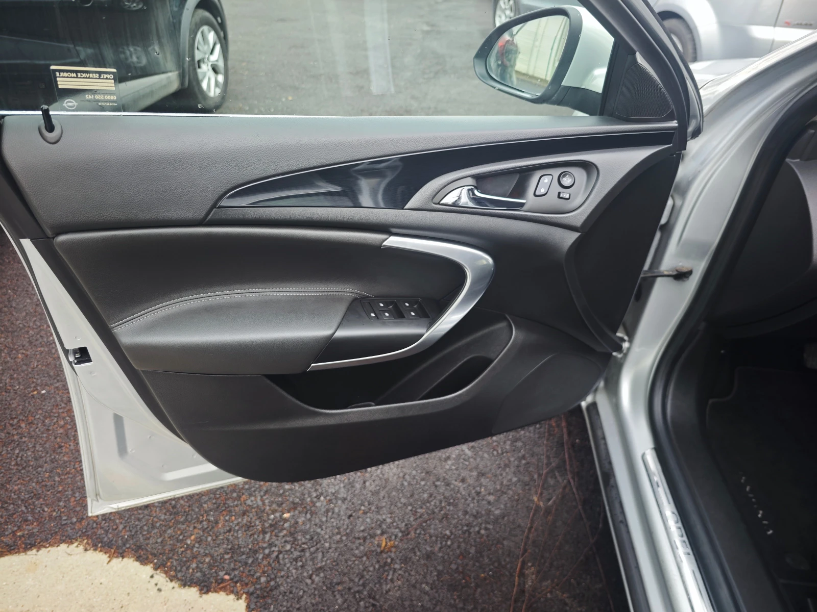 Opel Insignia 2.0iTurbo/Avtomat/4X4/FaceLift/FULL - изображение 9