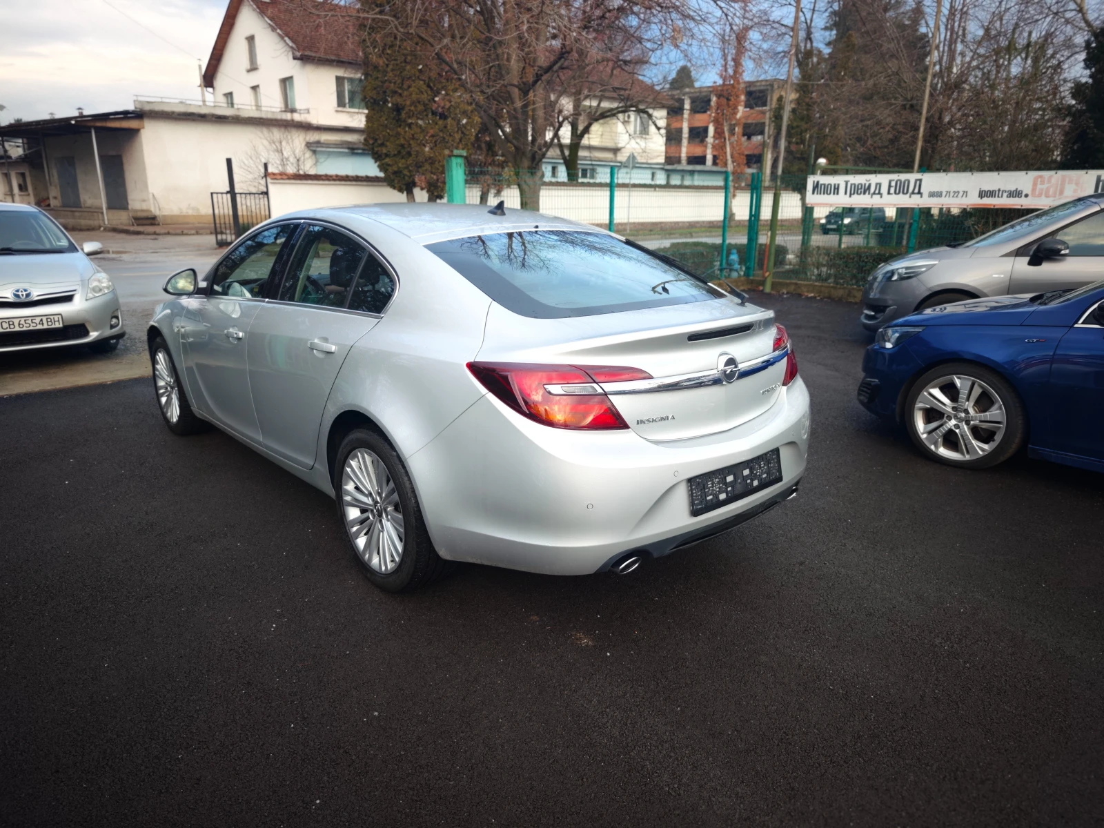 Opel Insignia 2.0iTurbo/Avtomat/4X4/FaceLift/FULL - изображение 4