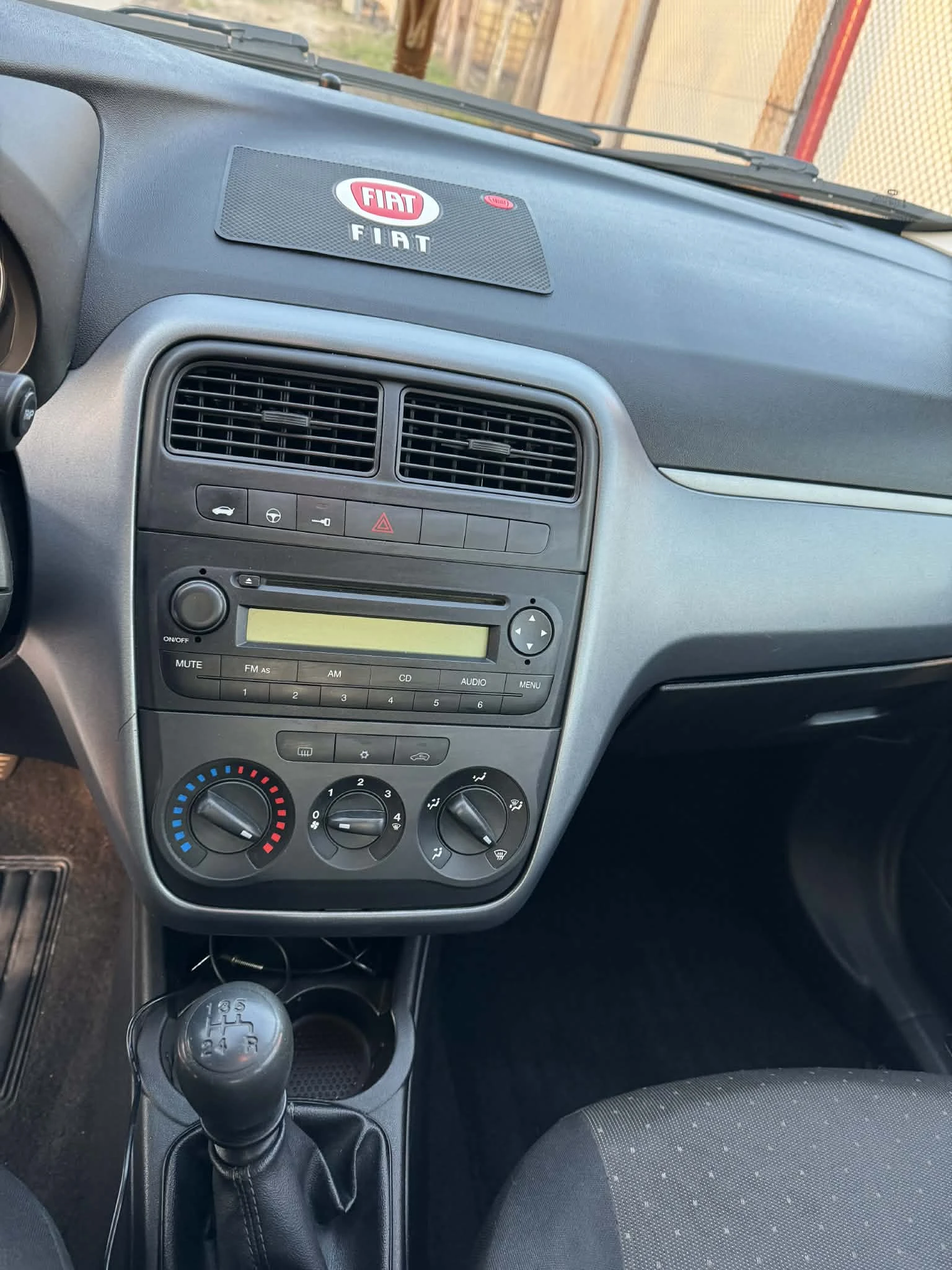 Fiat Punto Grande, снимка 9 - Автомобили и джипове - 53841457