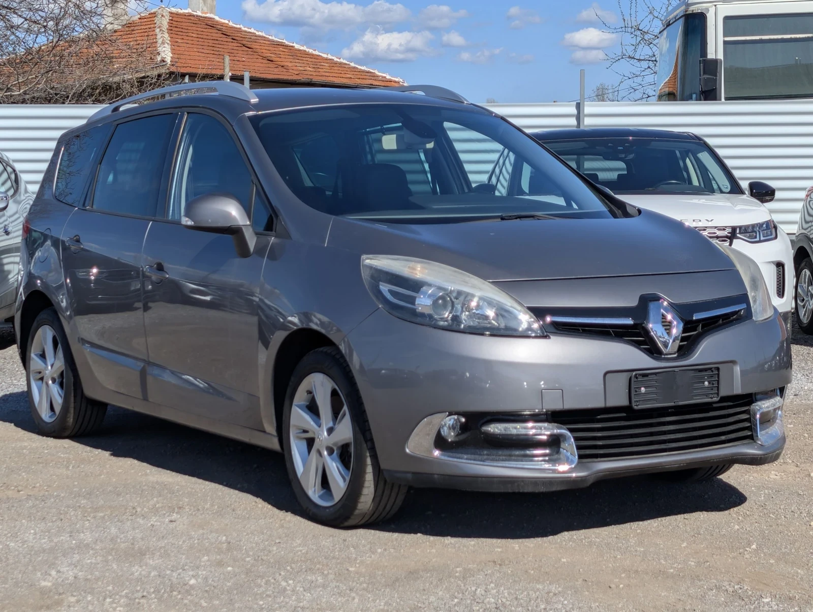 Renault Scenic 1.5dCi* Нави* Кожа* 6+ 1, снимка 3 - Автомобили и джипове - 54115012