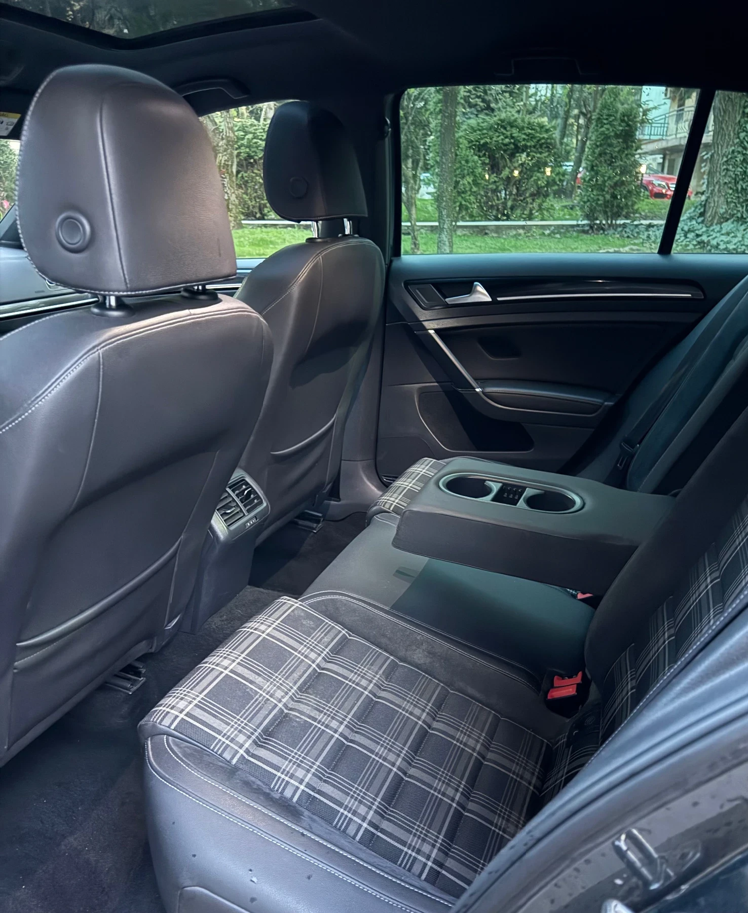 VW Golf 7 GTD DSG 184, снимка 12 - Автомобили и джипове - 54223852