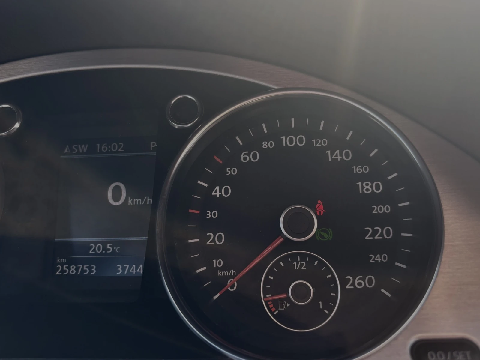VW Passat 2.0, снимка 12 - Автомобили и джипове - 54713779