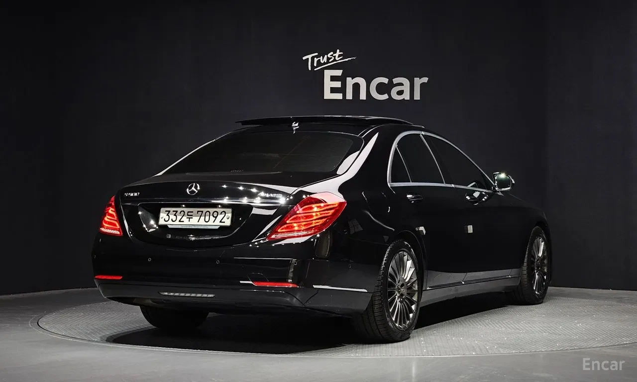 Mercedes-Benz S 350 AMG / 4MATIC / 360 / ЛИЗИНГ, снимка 2 - Автомобили и джипове - 54827730