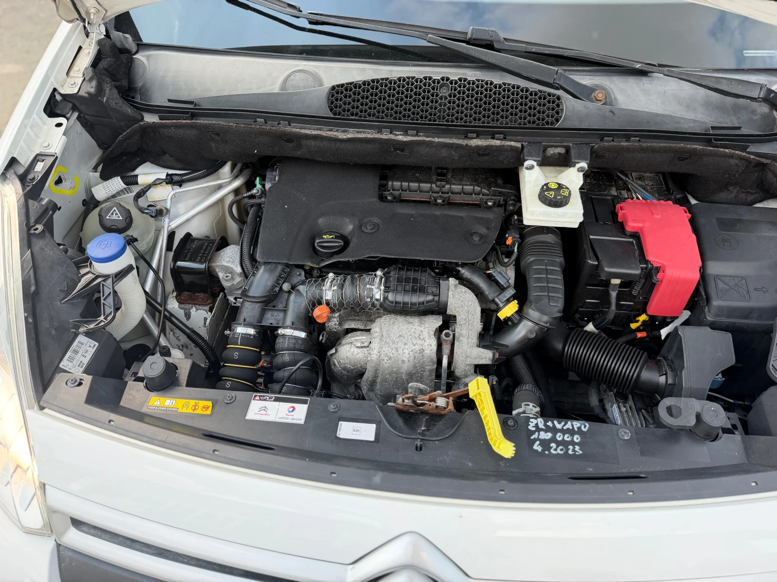 Citroen Berlingo 1.6 HDI Euro 6, снимка 13 - Автомобили и джипове - 55150727