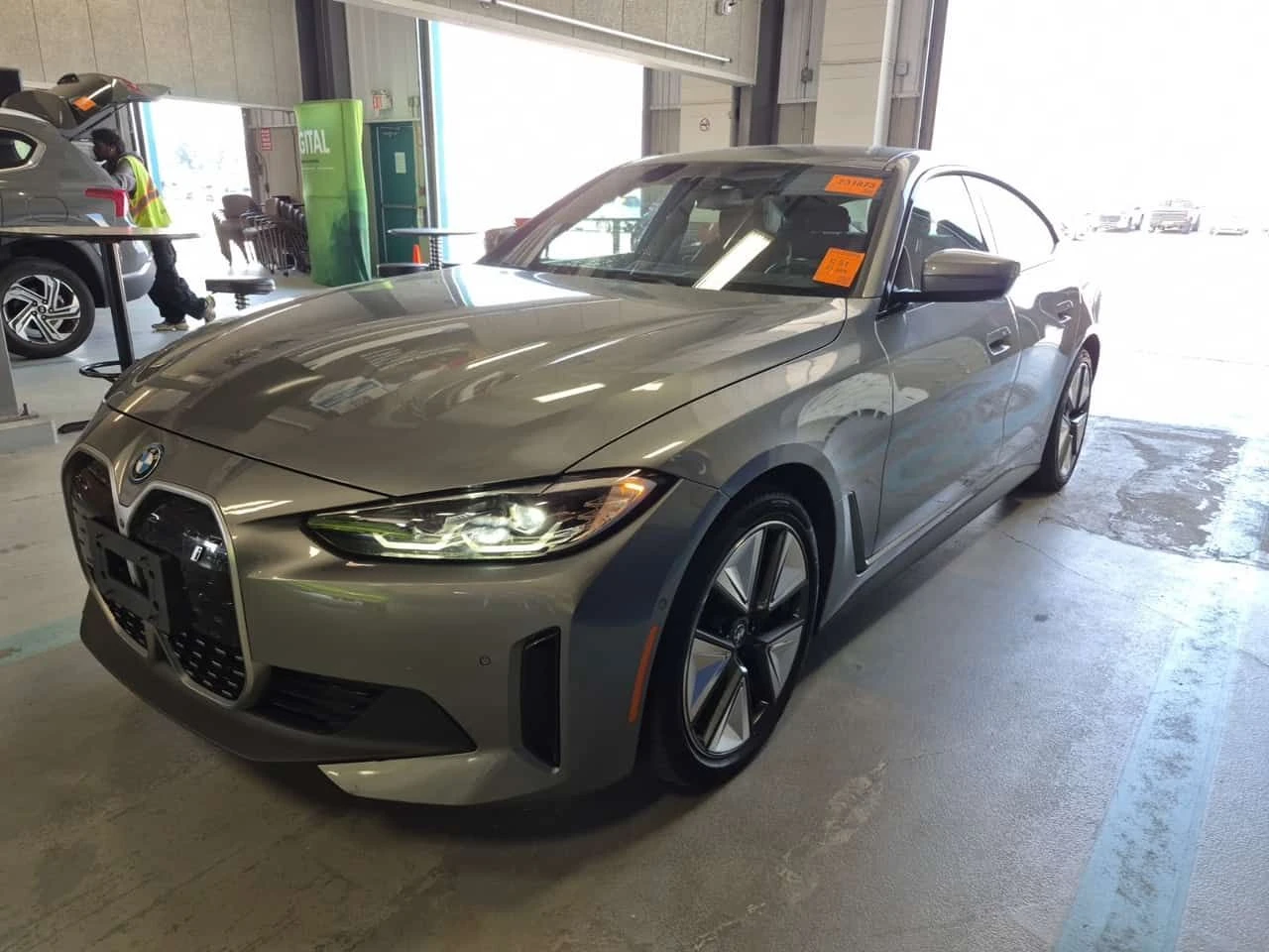BMW i4 * EDRIVE40 * CARFAX * Без инциденти * 