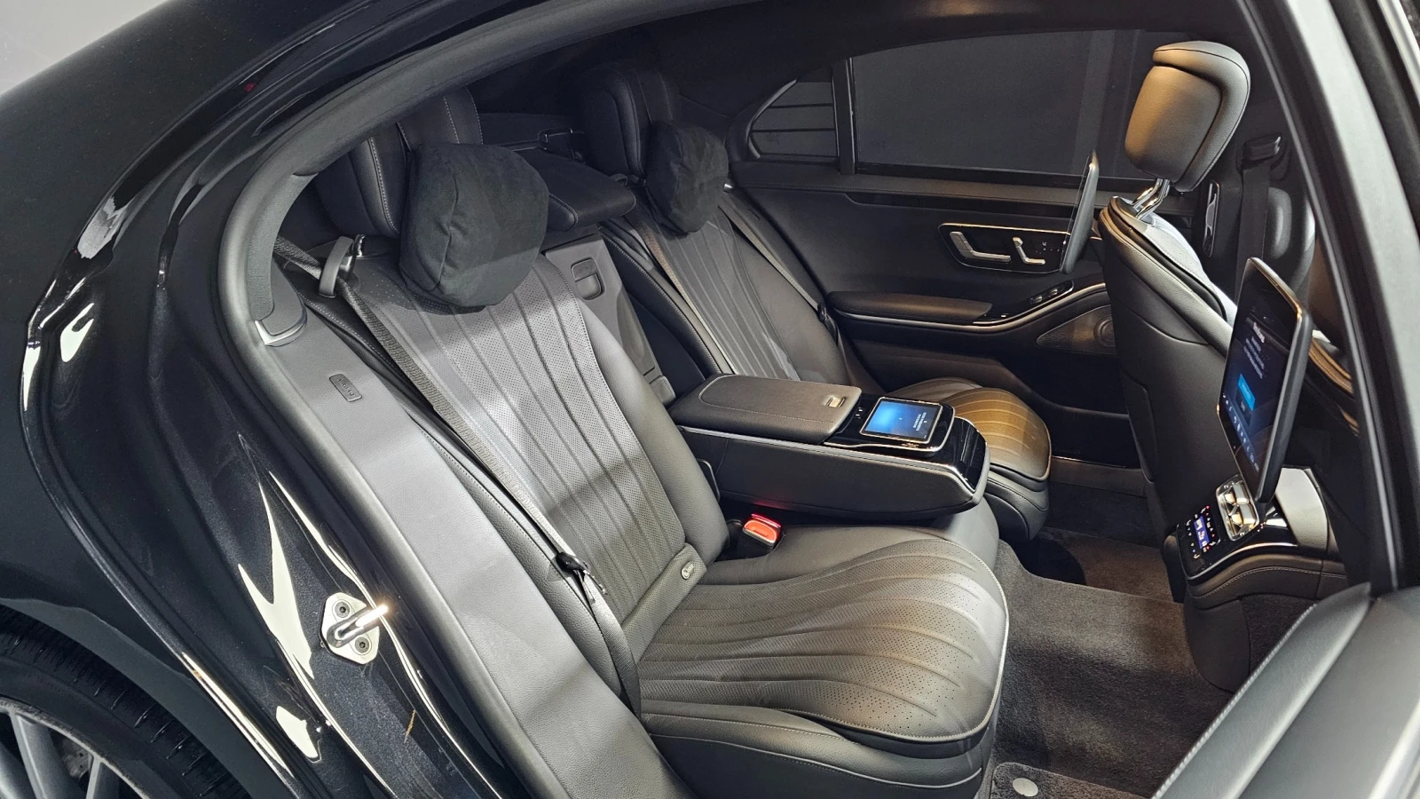 Mercedes-Benz S 500 L| BURMESTER| MASSAGE| HUD| ОБДУХ | 2 КЛЮЧА, снимка 13 - Автомобили и джипове - 55394216