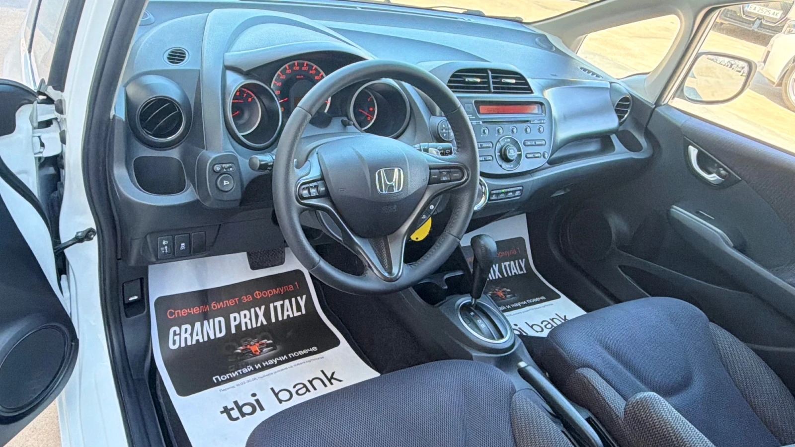 Honda Jazz 1.4i 100k.c* Avtomat* 150 000km* , снимка 7 - Автомобили и джипове - 55483203