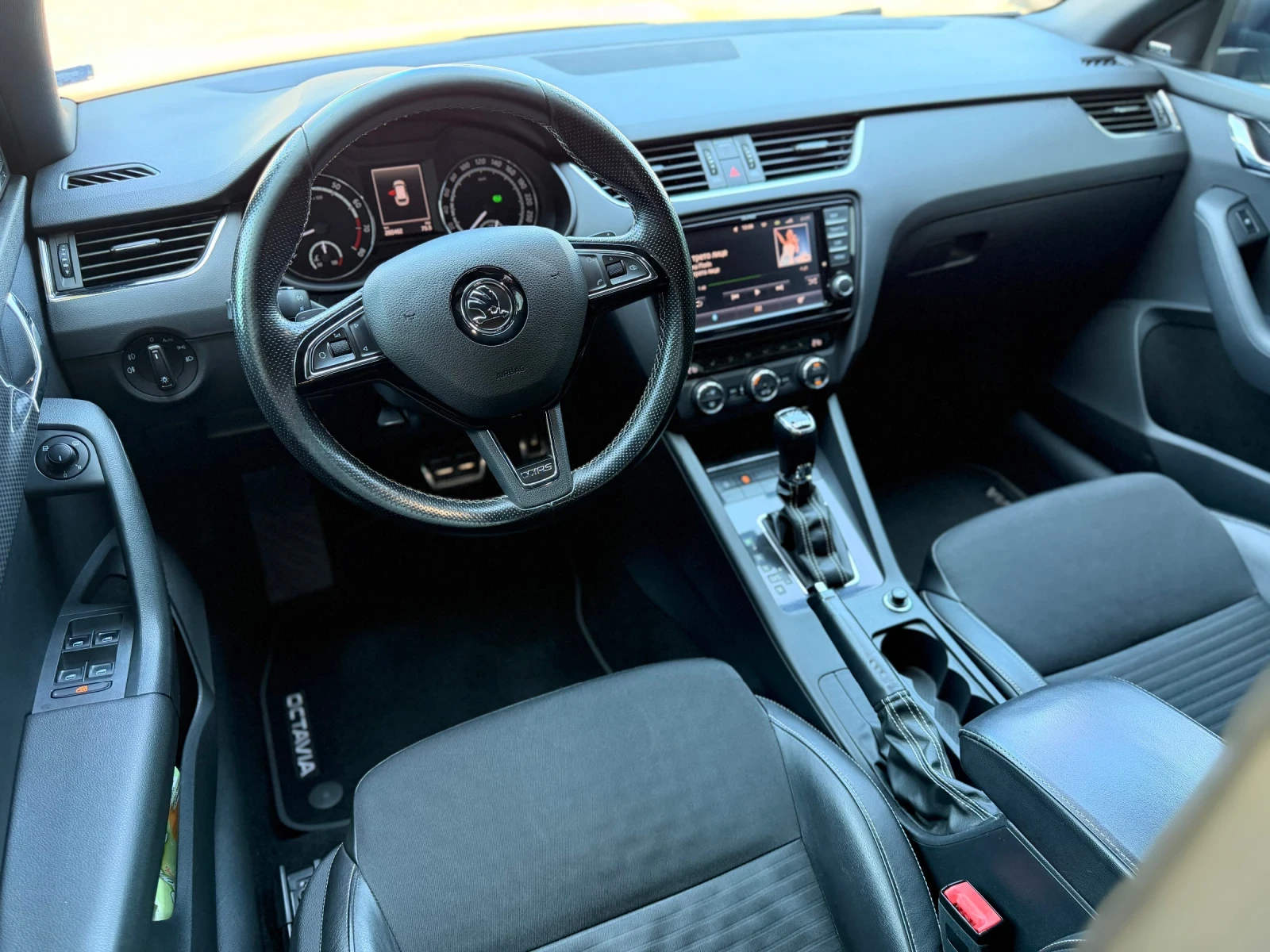 Skoda Octavia, снимка 13 - Автомобили и джипове - 55619400