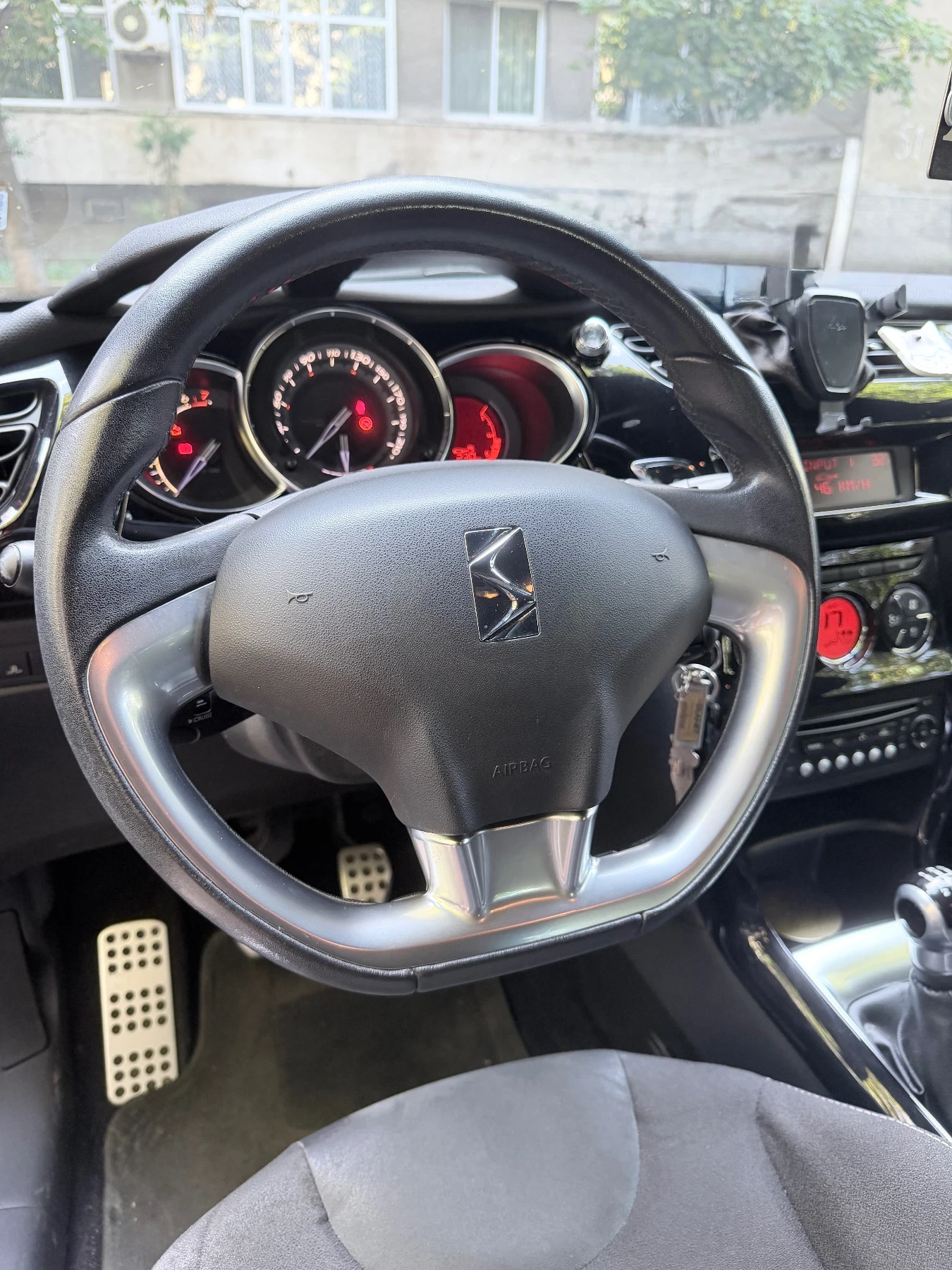 Citroen DS3, снимка 6 - Автомобили и джипове - 55723691