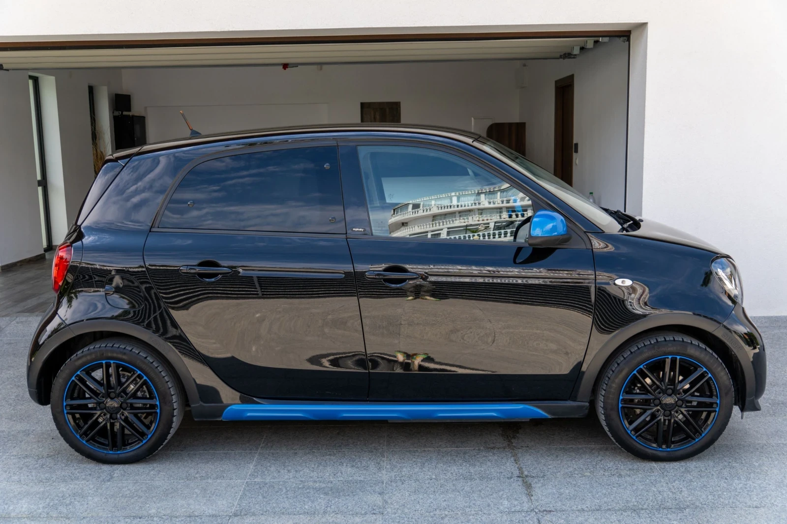 Smart Forfour EQ, снимка 3 - Автомобили и джипове - 55731906