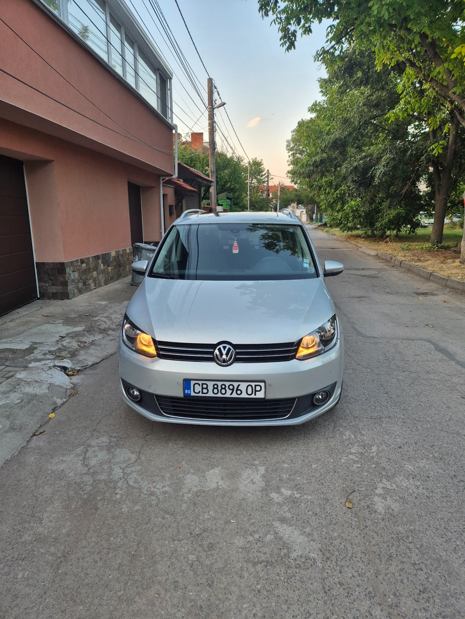 VW Touran, снимка 3 - Автомобили и джипове - 56298464