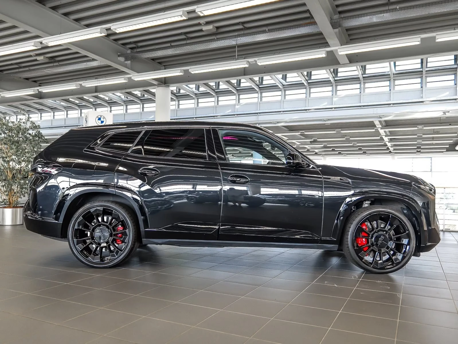 BMW XM 4.4 V8/xDrive/360/INDIVIDUAL/ICONIC GLOW/ | Mobile.bg � ����������� 8