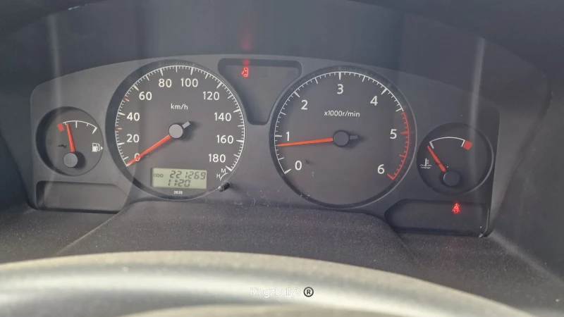 Nissan Patrol Y61 GU4-3.0 Army /Уникат 2300 км от Германия , снимка 11 - Автомобили и джипове - 52140948