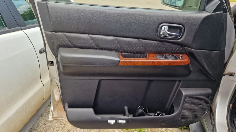 Nissan Patrol Y61 GU4-3.0 Army /Уникат 2300 км от Германия , снимка 17 - Автомобили и джипове - 52140948