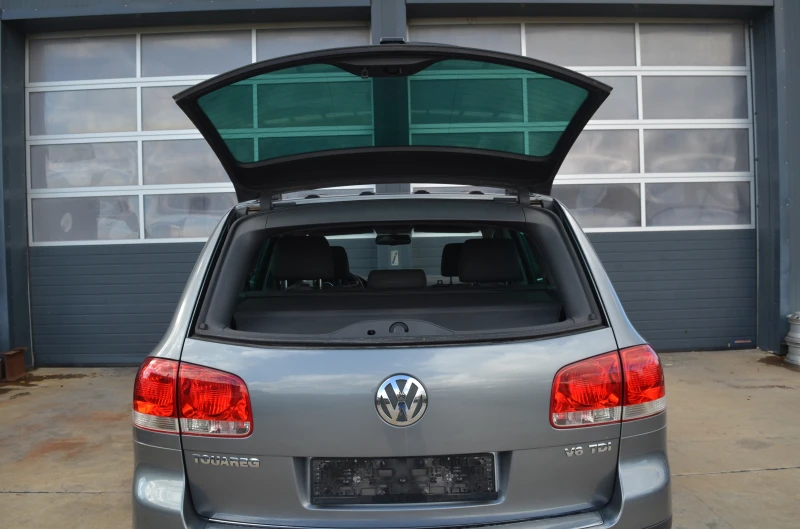 VW Touareg 3.0 TDI, снимка 13 - Автомобили и джипове - 52167710