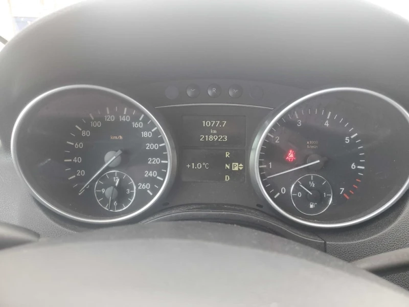 Mercedes-Benz GLE 53 4MATIC * 4dr 5.0L * CARFAX * ЦЕНА ДО БГ, снимка 8 - Автомобили и джипове - 53470072