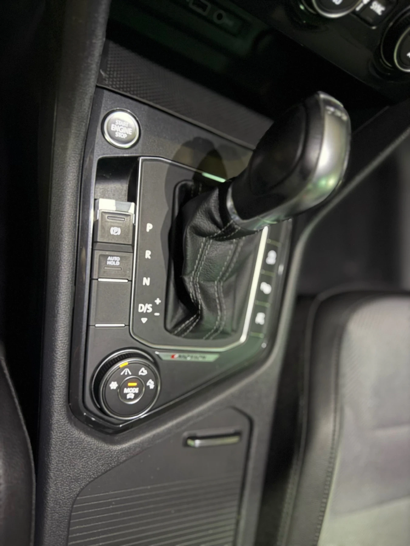 VW Tiguan 2.0TDI/3xR Line/4motion/Distronic/Cam360/KeyLess// | Mobile.bg   12