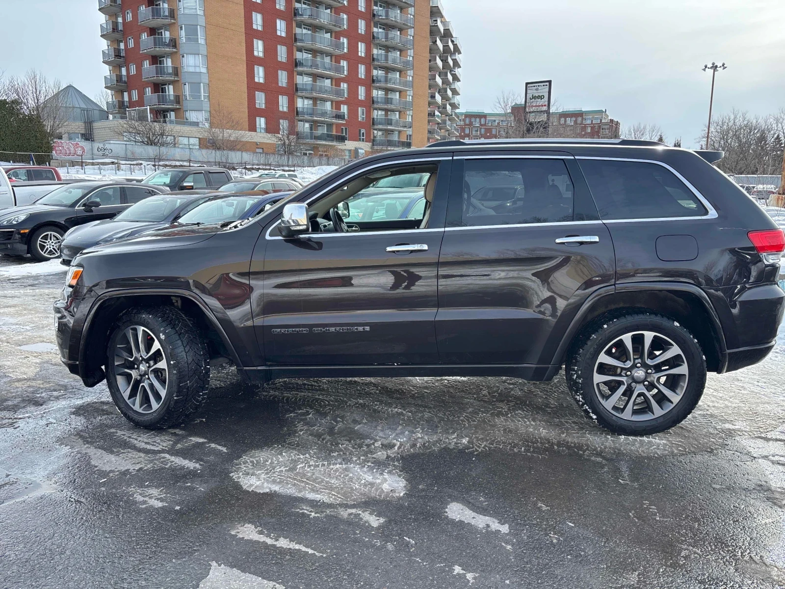 Jeep Grand cherokee 3.6i OVERLAND -Панорама-Подгрев-Обдух - изображение 3