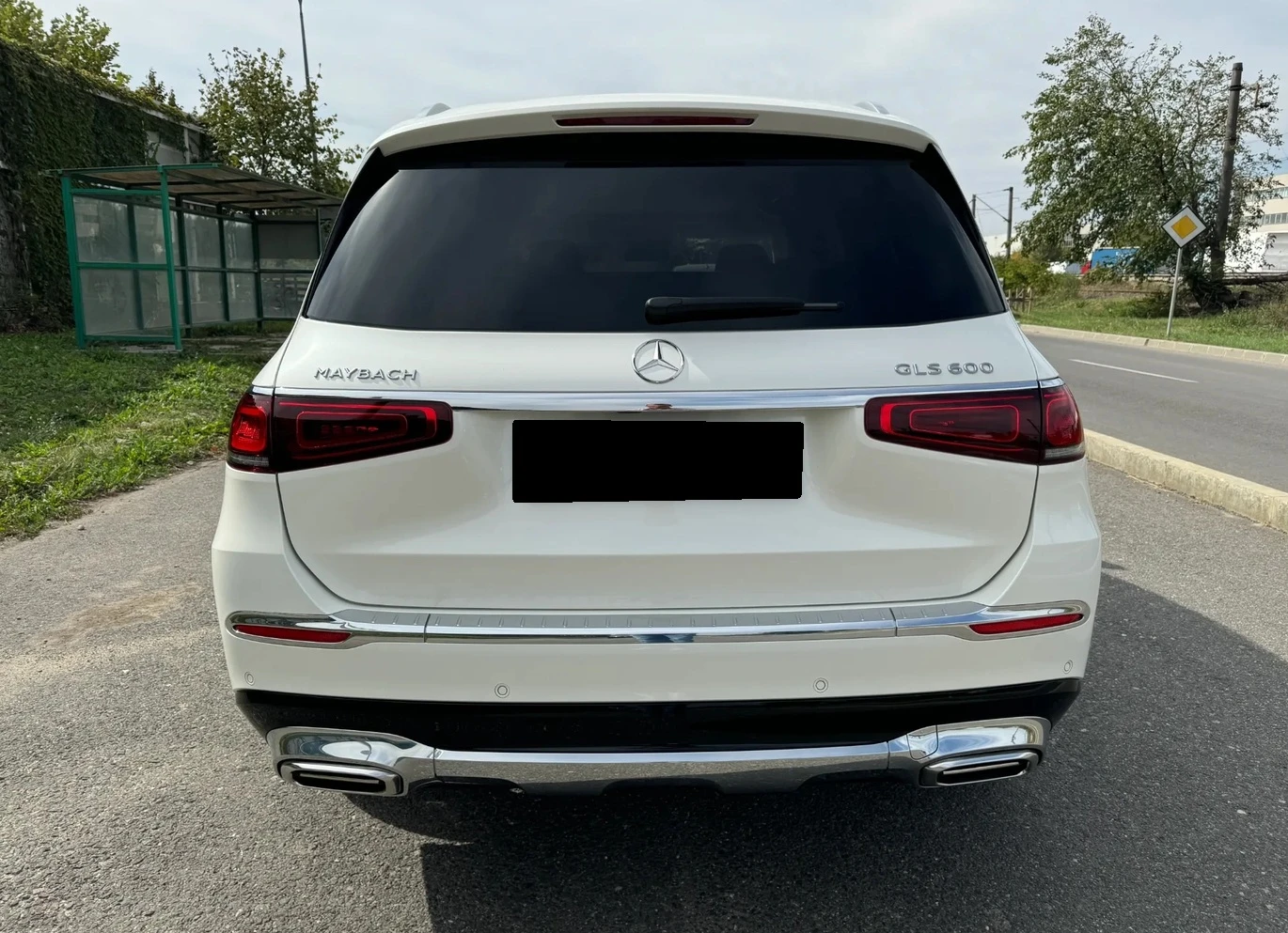 Mercedes-Benz GLS 600 Maybach 4MATIC V8 Head Up, снимка 3 - Автомобили и джипове - 54053238