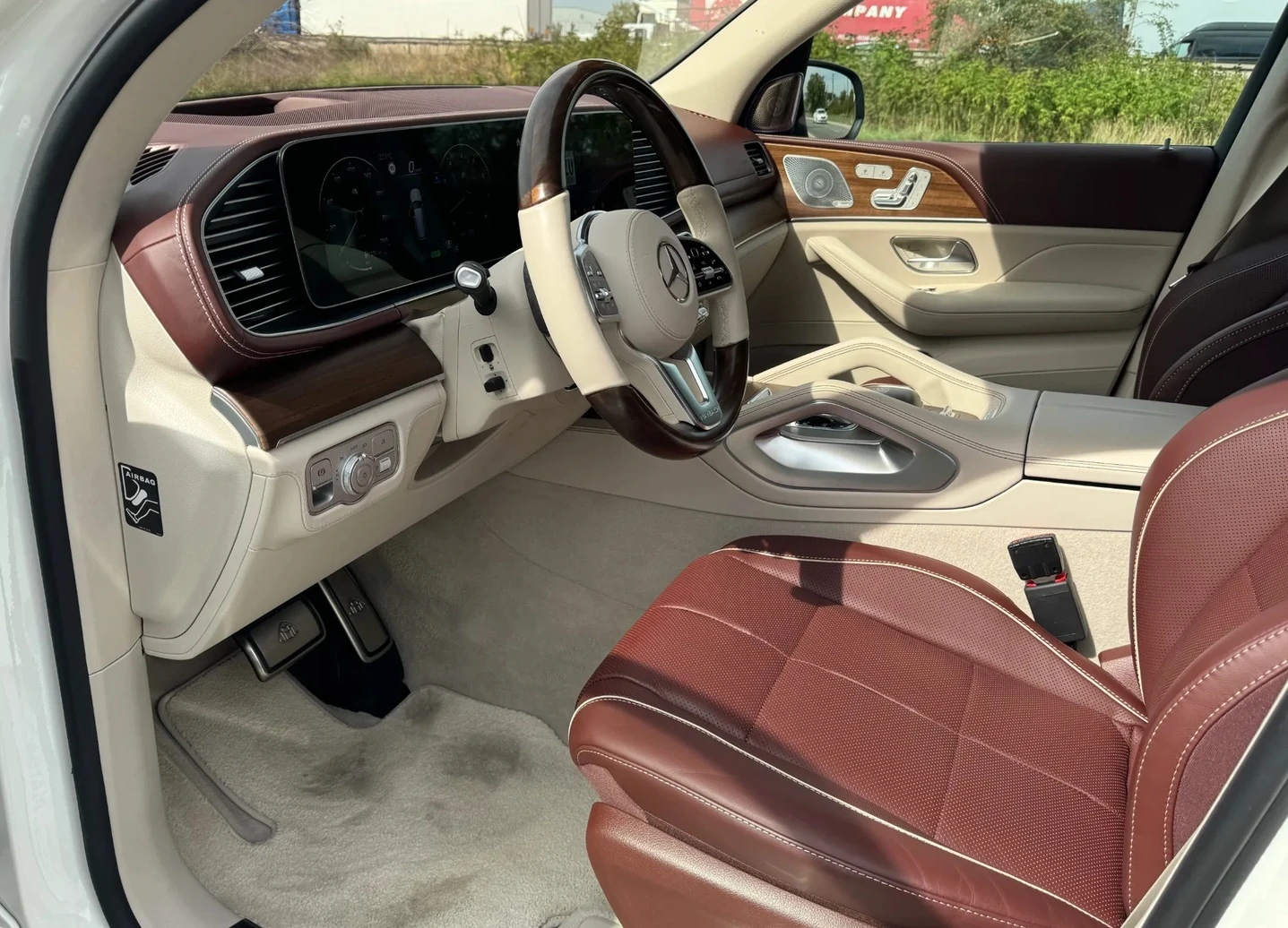Mercedes-Benz GLS 600 Maybach 4MATIC V8 Head Up, снимка 4 - Автомобили и джипове - 54053238