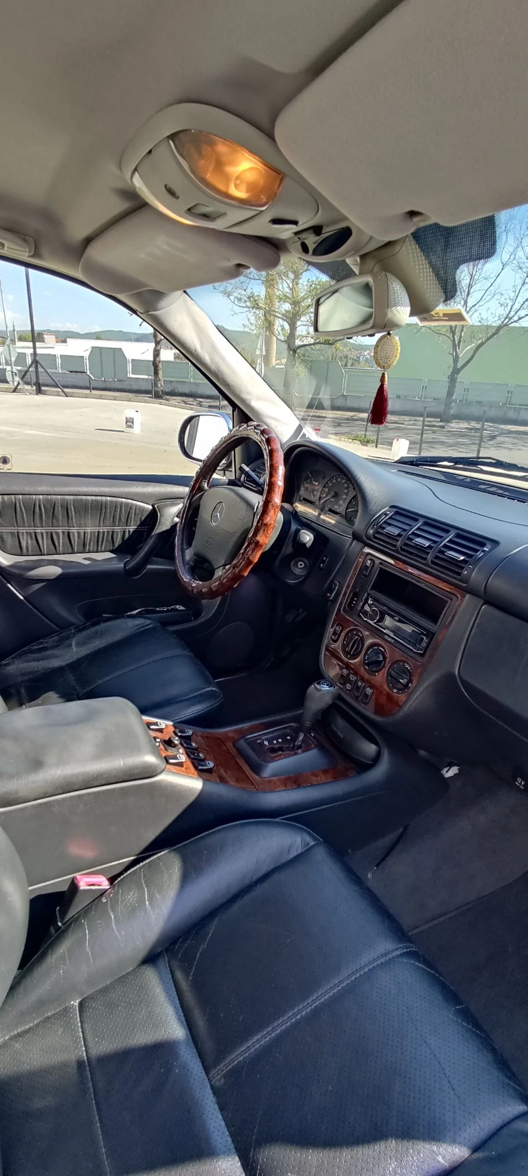 Mercedes-Benz ML 270, снимка 9 - Автомобили и джипове - 54259251